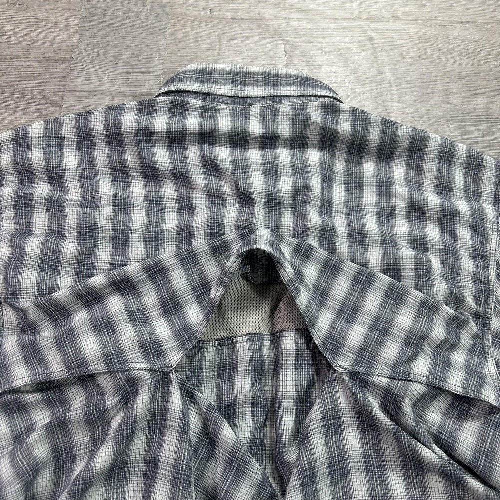 Simms Sierra Nevada Shirt Mens Small Gray Plaid Short Sleeve Fishing Vented - Picture 9 of 10